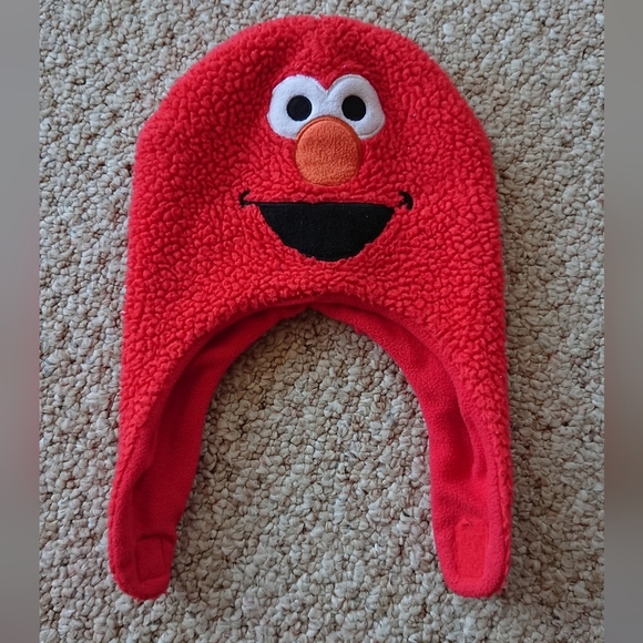 Sesame Street Other - Red Sesame Street Elmo toddler winter hat size 2T-5T